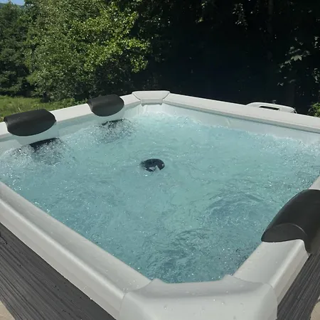 - Detente & Jacuzzi Aux Portes De Gerardmer